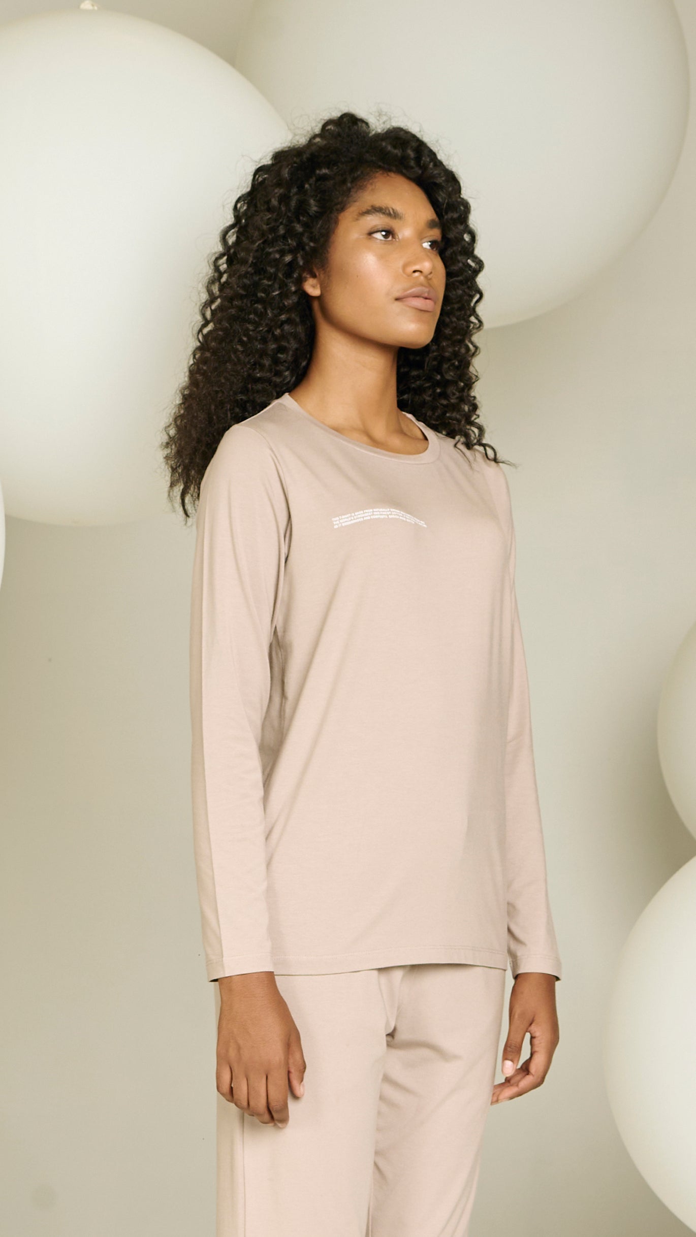 Women's Long Sleeves T-shirt